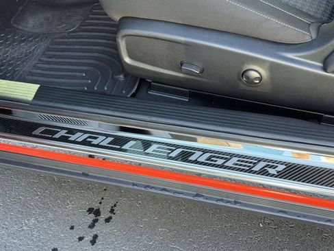 Used 2022 Dodge Challenger R/T Scat Pack w/ Driver Convenience Group RWD image 31