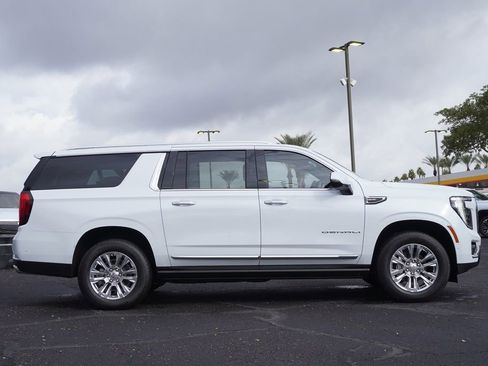 New 2026 GMC Yukon XL Denali image 2