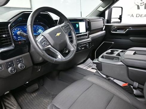 Used 2024 Chevrolet Silverado 2500 LT w/ All Star Edition AWD/4WD image 18