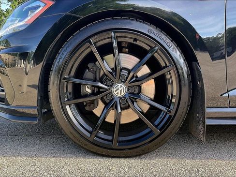 Used 2019 Volkswagen Golf R 4-Door AWD/4WD image 9