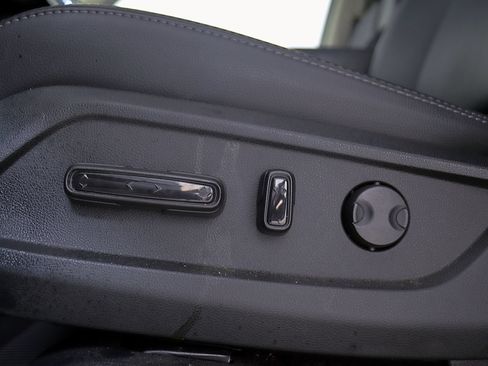 Used 2024 Honda Pilot EX-L image 19