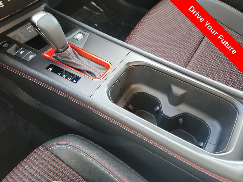 Used 2026 Nissan Kicks SR w/ Illumination Package FWD image 16