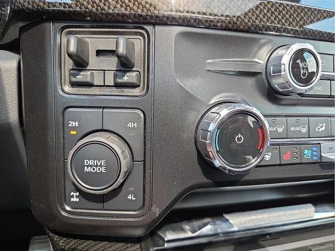 New 2025 Ford F250 Lariat w/ Lariat Ultimate Package image 15