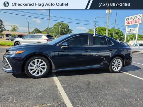 Used 2021 Toyota Camry LE FWD image 4