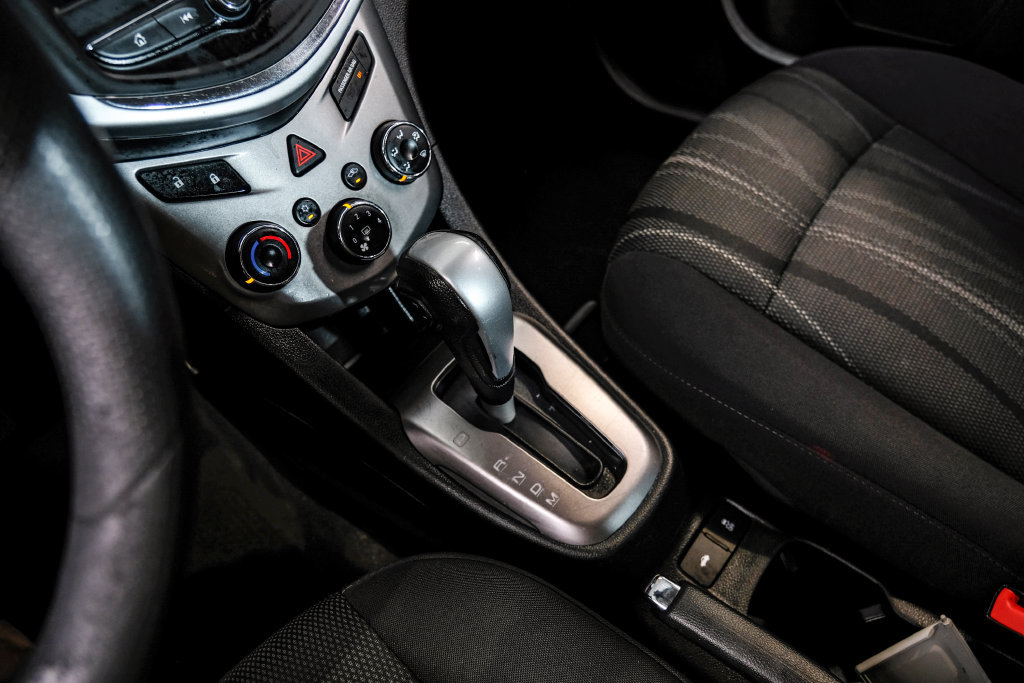 Used 2020 Chevrolet Sonic LT FWD image 27