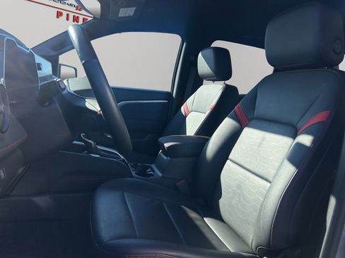 Used 2023 Chevrolet Colorado Z71 w/ Z71 Convenience Package 2 image 35