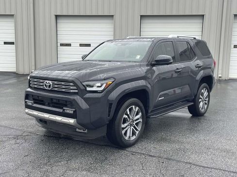 Used 2025 Toyota 4Runner Limited AWD/4WD image 5