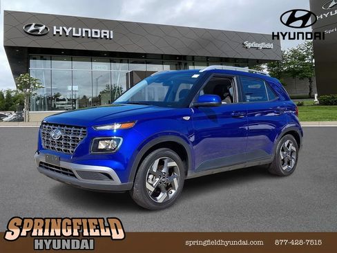 Used 2025 Hyundai Venue SEL FWD image 1