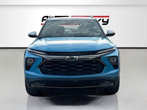 Used 2025 Chevrolet TrailBlazer ACTIV w/ Driver Confidence Package image 2