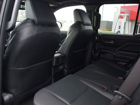 Used 2025 Toyota 4Runner Limited image 17