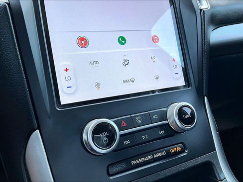 Certified 2021 Ford Edge SE FWD image 31