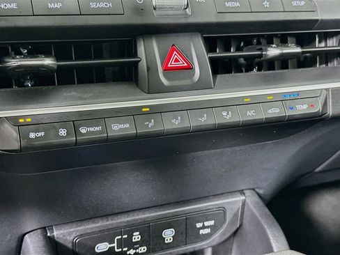Used 2025 Kia K4 FWD image 23