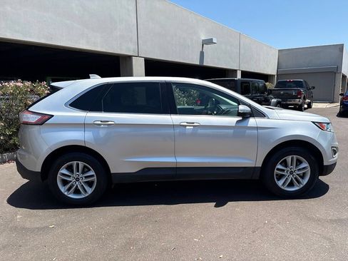 Used 2018 Ford Edge SEL w/ Equipment Group 201A FWD image 3