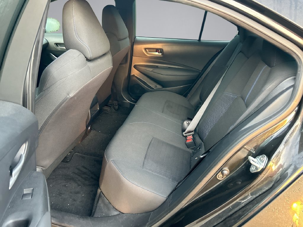 Used 2022 Toyota Corolla SE w/ SE Premium Package FWD image 29