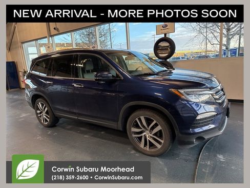 Used 2018 Honda Pilot Touring image 1