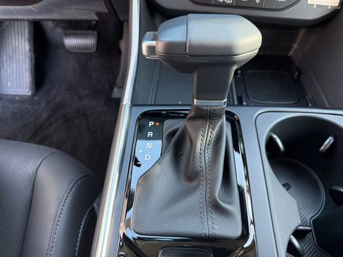 New 2026 Kia Carnival SX w/ SX Dark Edition Package FWD image 19