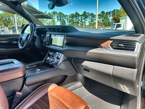 Certified 2024 GMC Yukon Denali Ultimate image 29