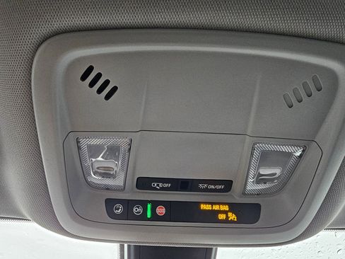 Used 2020 Chevrolet Malibu LT image 35