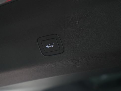 Used 2025 GMC Yukon Denali Ultimate w/ LPO, Floor Liner Package image 12