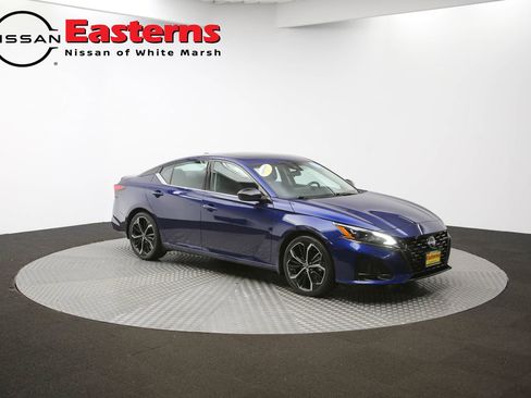 Used 2023 Nissan Altima 2.5 SR w/ SR Premium Package FWD image 46