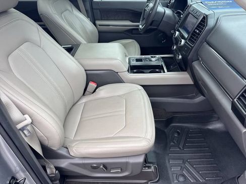 Used 2021 Ford Expedition Limited RWD image 13