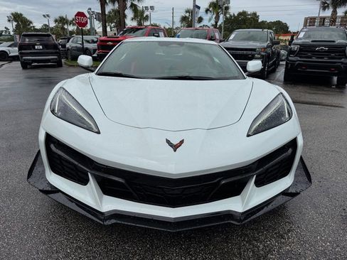 New 2025 Chevrolet Corvette Z06 w/ Z07 Performance Package RWD image 3