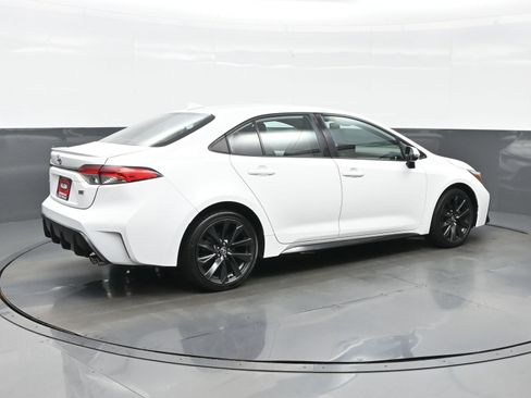 Used 2024 Toyota Corolla SE FWD image 6