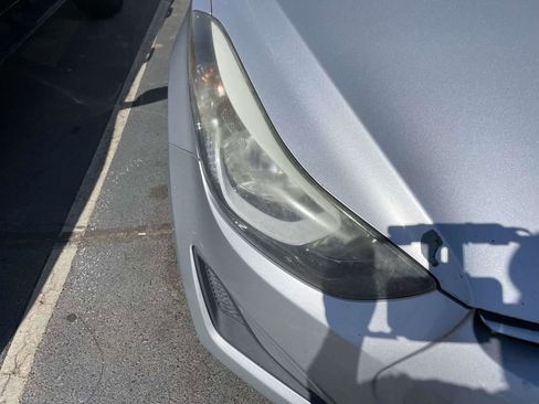 Used 2016 Hyundai Elantra SE FWD image 9