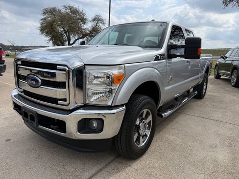 Used 2015 Ford F250 Lariat w/ Lariat Interior Package AWD/4WD image 3