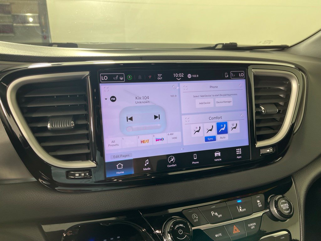Used 2025 Chrysler Pacifica Select FWD image 26