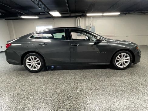 Used 2016 Chevrolet Malibu LT FWD image 4