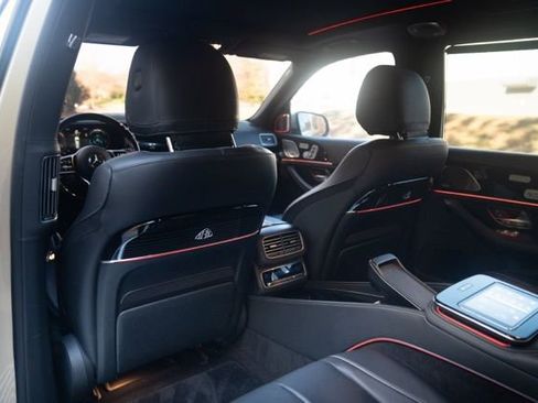 Used 2021 Mercedes-Benz Maybach GLS 600 4MATIC image 39