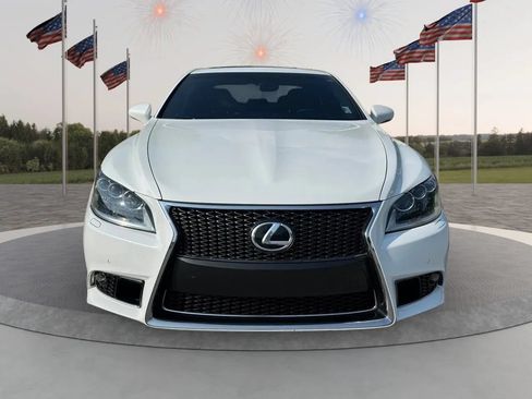 Used 2014 Lexus LS 460 w/ F Sport Package RWD image 8