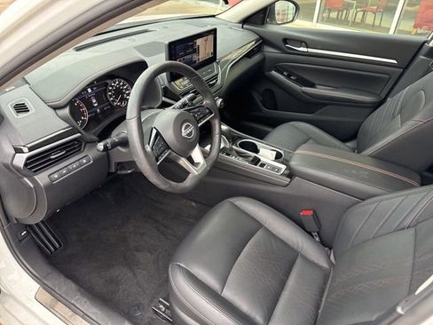 Certified 2024 Nissan Altima 2.0 SR image 11