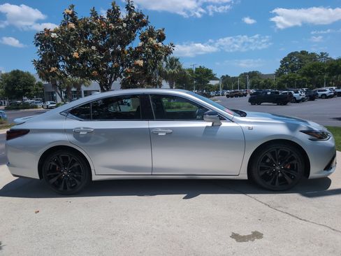 Used 2019 Lexus ES 350 F Sport w/ Accessory Package 2 FWD image 11