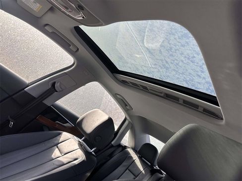 Used 2023 Audi A4 2.0T Premium w/ Convenience Package image 10