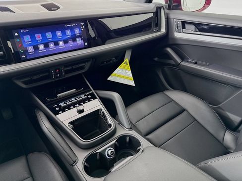 New 2026 Porsche Cayenne AWD/4WD image 25