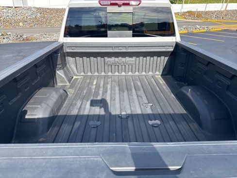 Certified 2024 GMC Sierra 2500 SLT w/ SLT Premium Package image 30