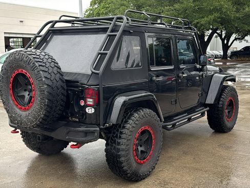 Used 2015 Jeep Wrangler Unlimited Rubicon image 7