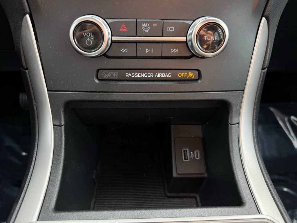 Used 2024 Ford Edge SEL AWD/4WD image 28