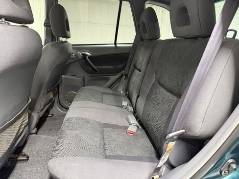Used 2002 Toyota RAV4 2WD image 18