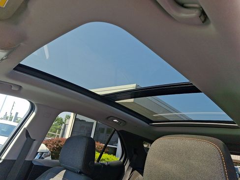 Used 2020 Chevrolet Equinox LT FWD image 14