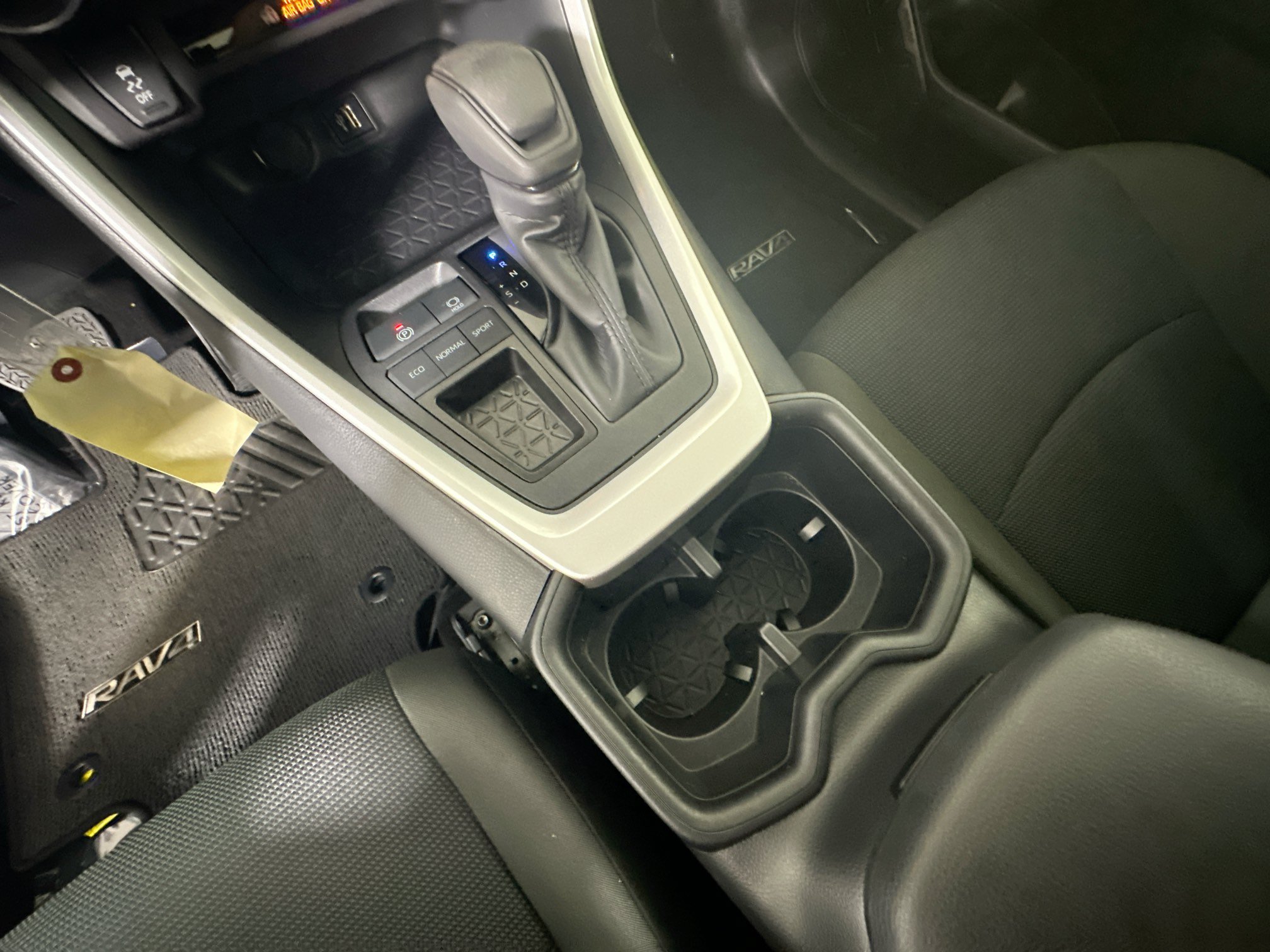 Certified 2025 Toyota RAV4 LE FWD image 21