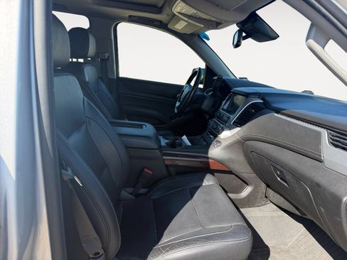 Used 2019 GMC Yukon XL SLT w/ Open Road Package AWD/4WD image 15