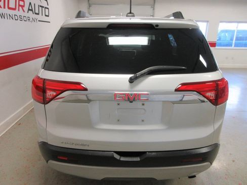 Used 2018 GMC Acadia SLE image 13