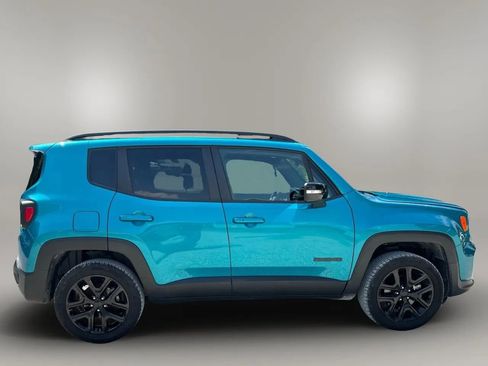 Used 2022 Jeep Renegade Altitude image 9