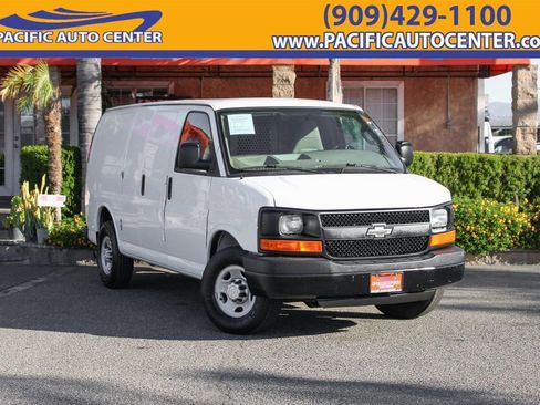Used 2016 Chevrolet Express 2500 RWD image 1