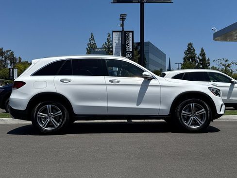 Certified 2022 Mercedes-Benz GLC 300 image 2