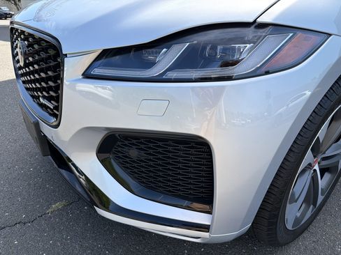 Used 2023 Jaguar F-PACE R-Dynamic S AWD/4WD image 10