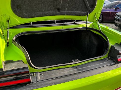 Used 2015 Dodge Challenger R/T Plus image 26